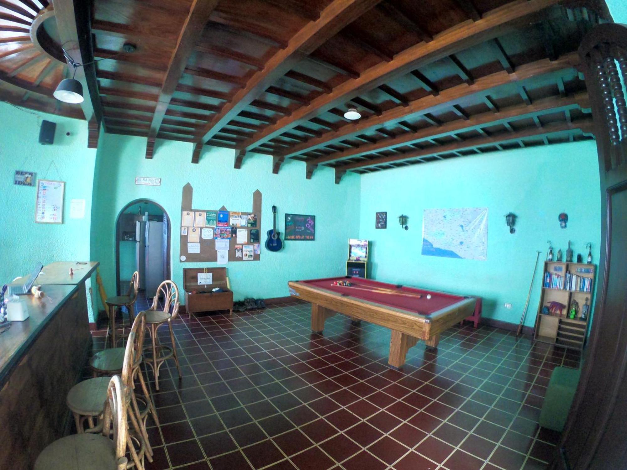 Ricks Hostel Santa Ana Exterior foto