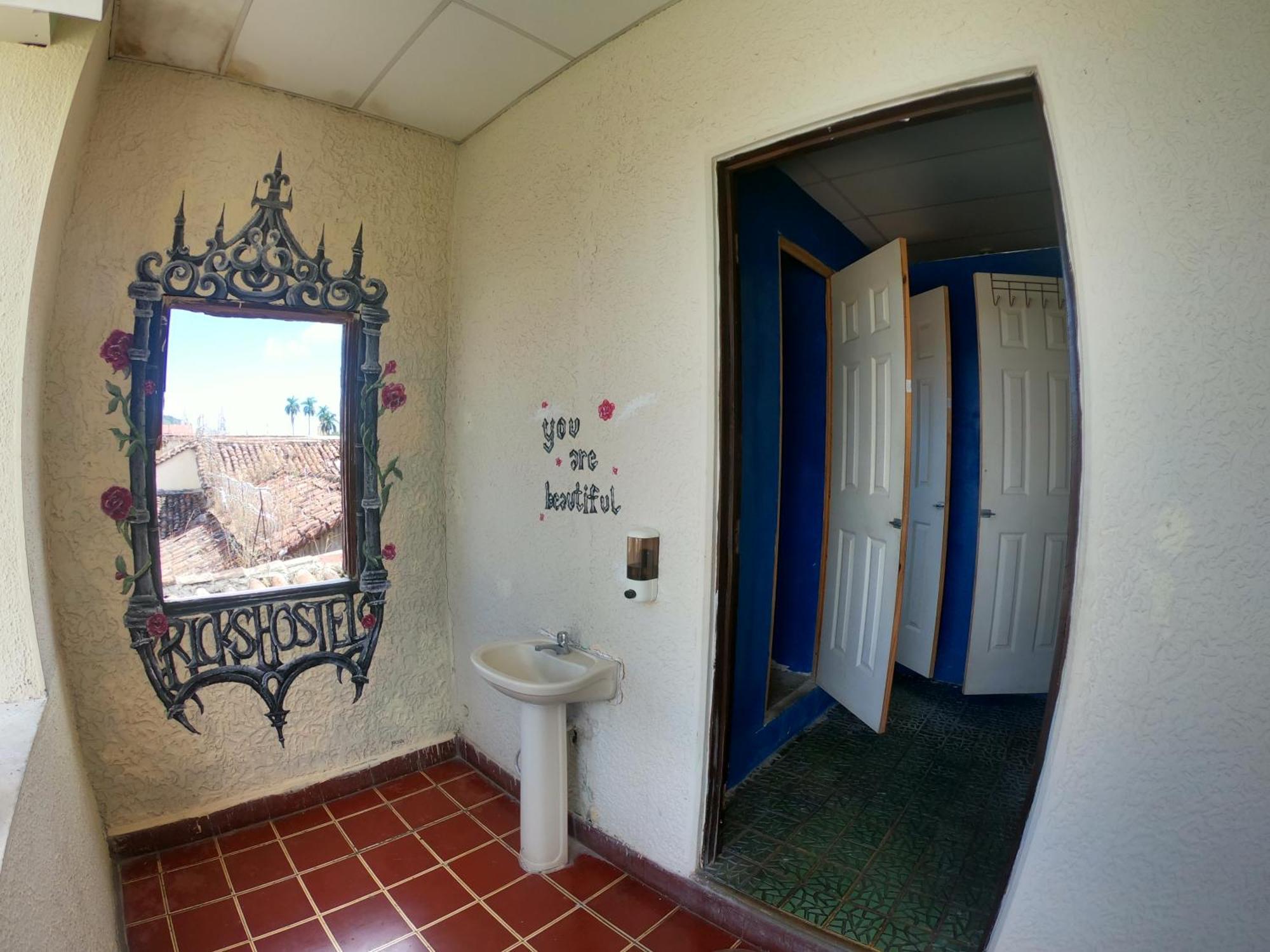 Ricks Hostel Santa Ana Exterior foto